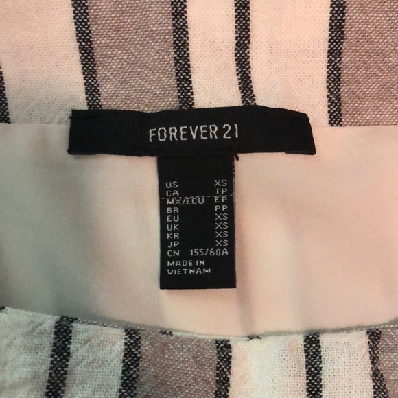 Forever 21 Gray and White Striped Skirt - Picture 3 of 5